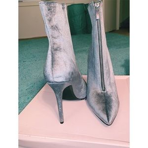 NWT JustFab Sexy Wide Width Ivy Heel Booties